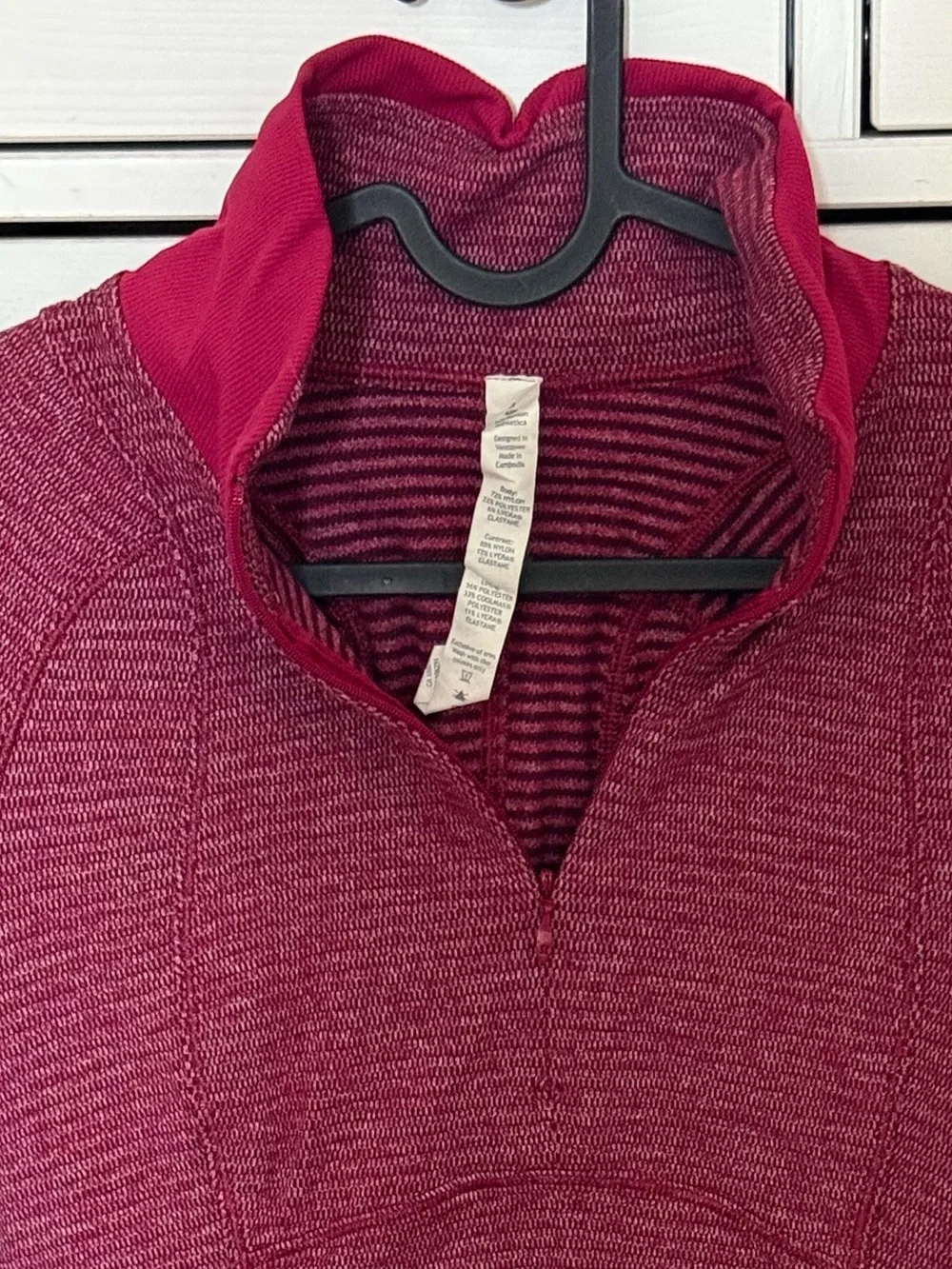 SALE!!! Lululemon Runderful half zip jacket size 4
